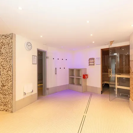 Lord Nelson 320 Apartment
